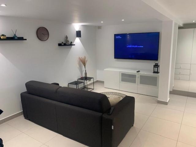 Auberge Appartement Ormesson Sur Marne / Sucy En Brie ภายนอก รูปภาพ