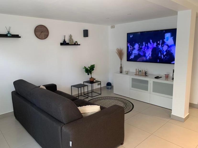 Auberge Appartement Ormesson Sur Marne / Sucy En Brie ภายนอก รูปภาพ